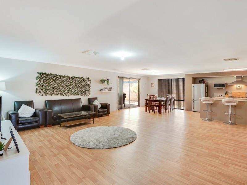 5 Axbridge Link, Leda WA 6170