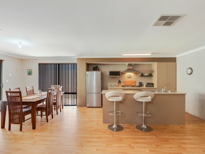 5 Axbridge Link, Leda WA 6170