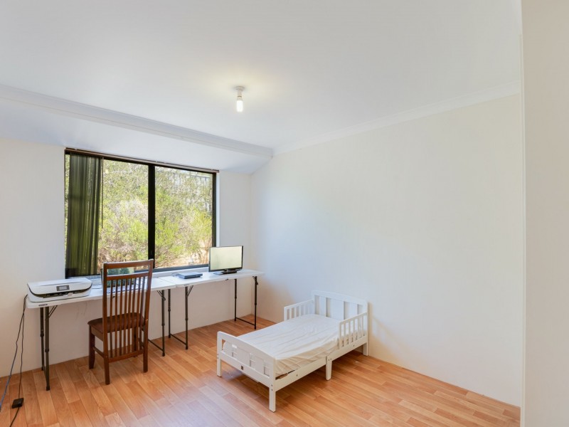 5 Axbridge Link, Leda WA 6170