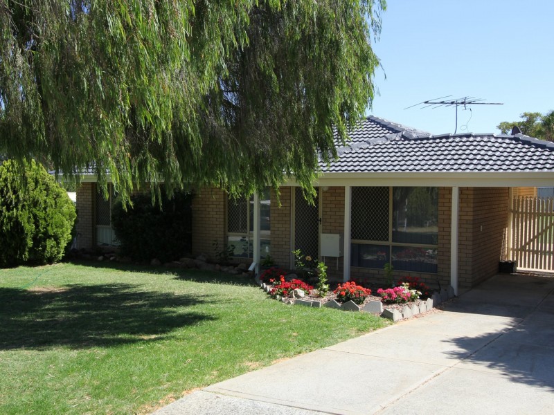 7 Blackboy Rise, Parmelia WA 6167