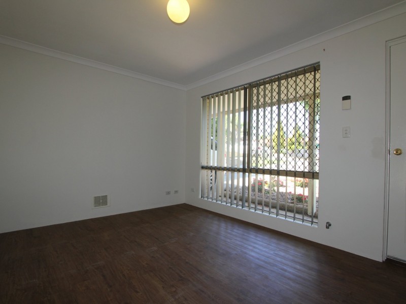 7 Blackboy Rise, Parmelia WA 6167