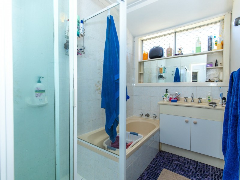 16 Dawson Way, Parmelia WA 6167