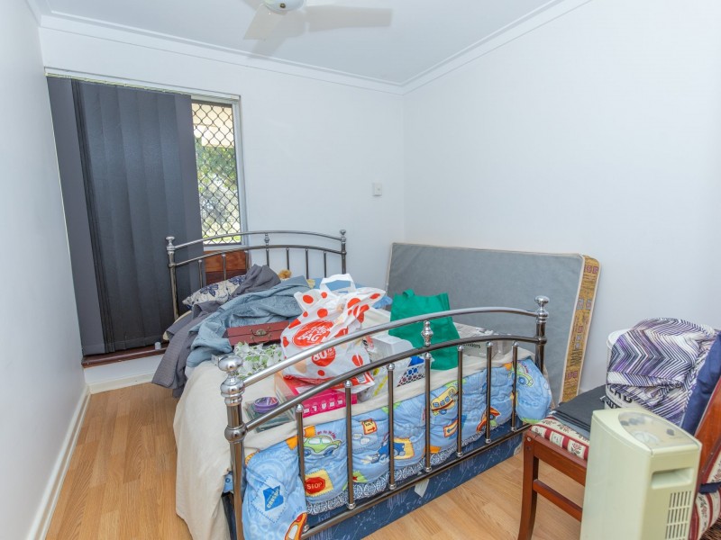 16 Dawson Way, Parmelia WA 6167