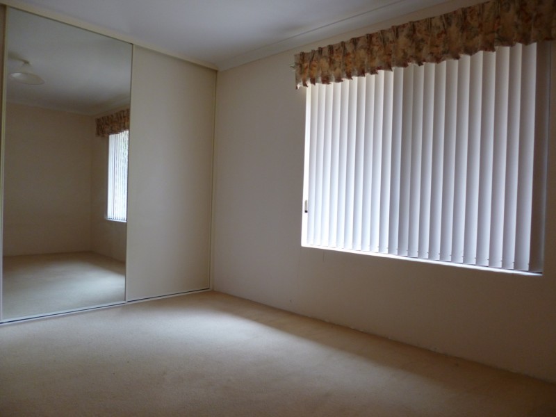 16 Tuart Ridge, Parmelia WA 6167