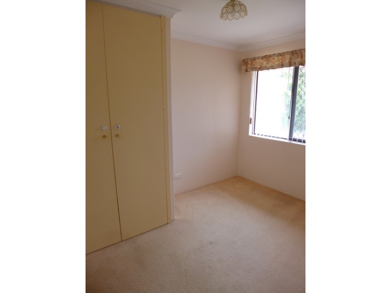 16 Tuart Ridge, Parmelia WA 6167