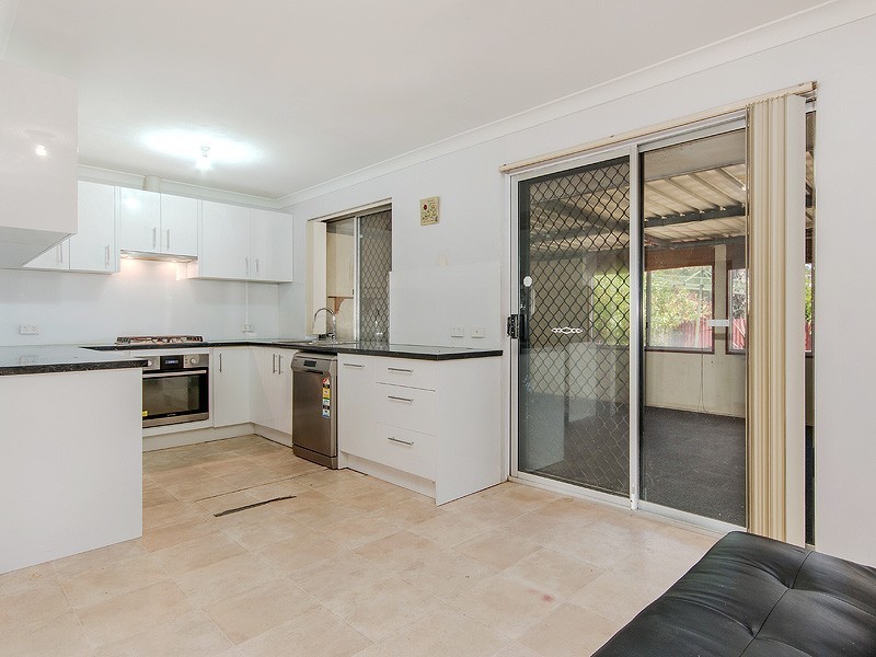 26 Chisham Avenue, Parmelia WA 6167
