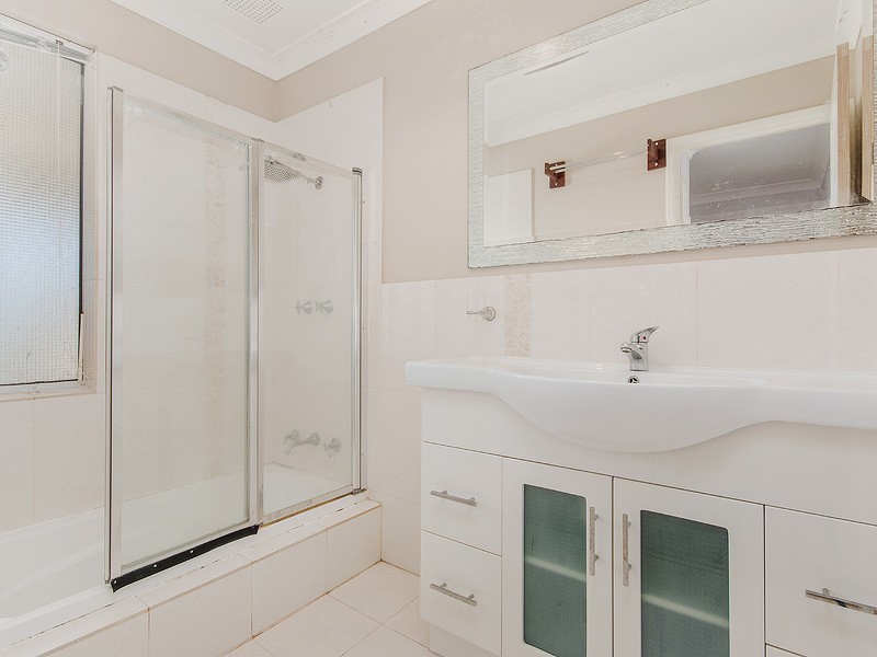 26 Chisham Avenue, Parmelia WA 6167