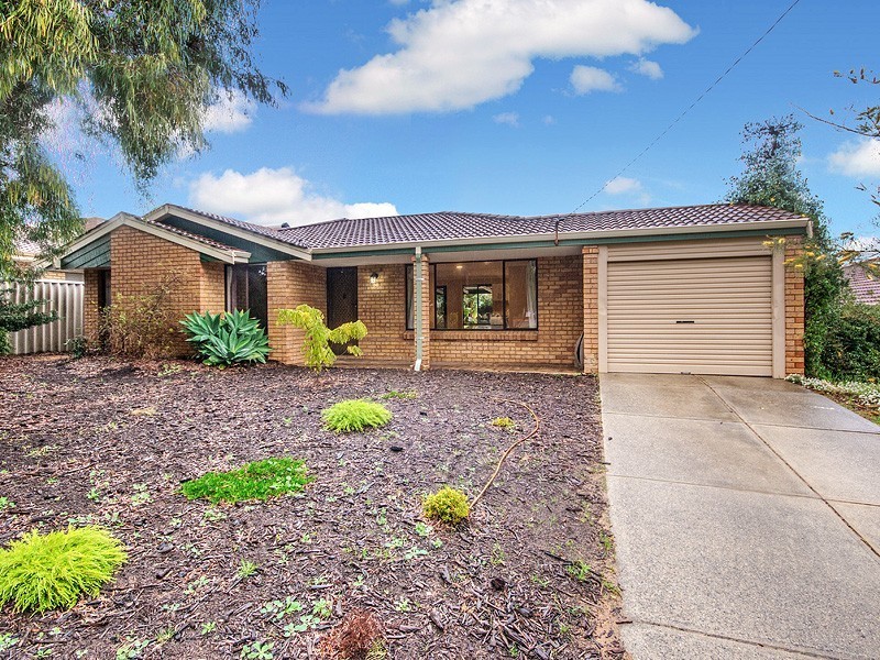 6 Perriam Close, Parmelia WA 6167