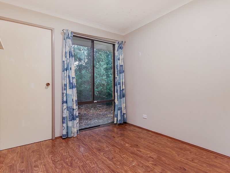 6 Perriam Close, Parmelia WA 6167