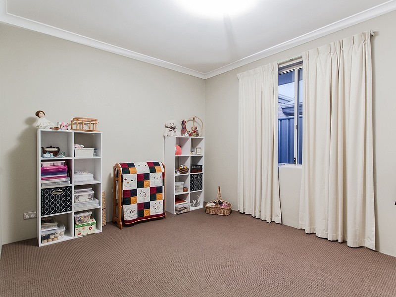 4 Cookham Green, Wellard WA 6170