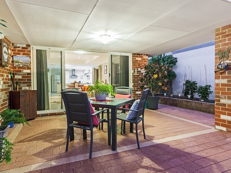 4 Cookham Green, Wellard WA 6170