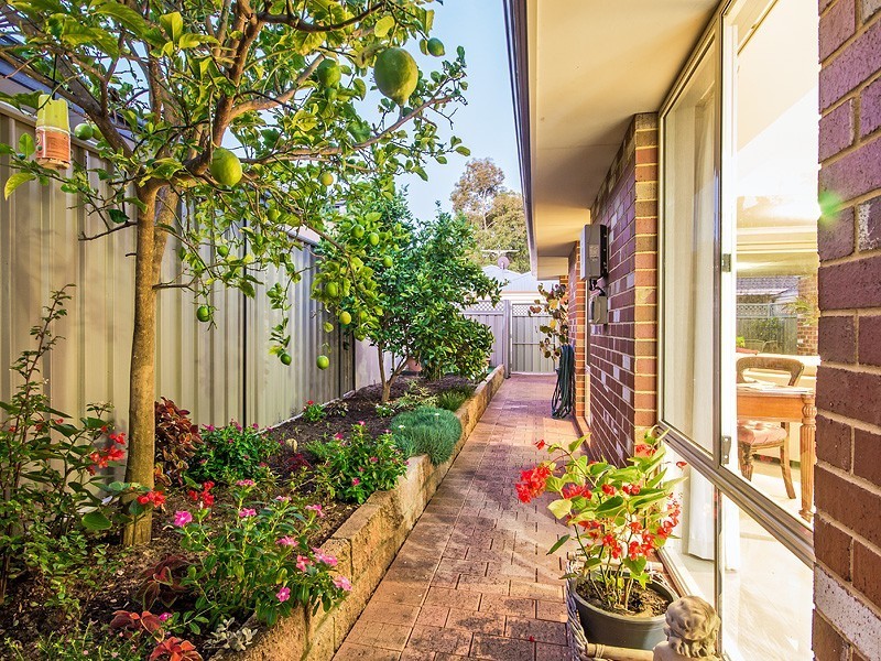 4 Cookham Green, Wellard WA 6170