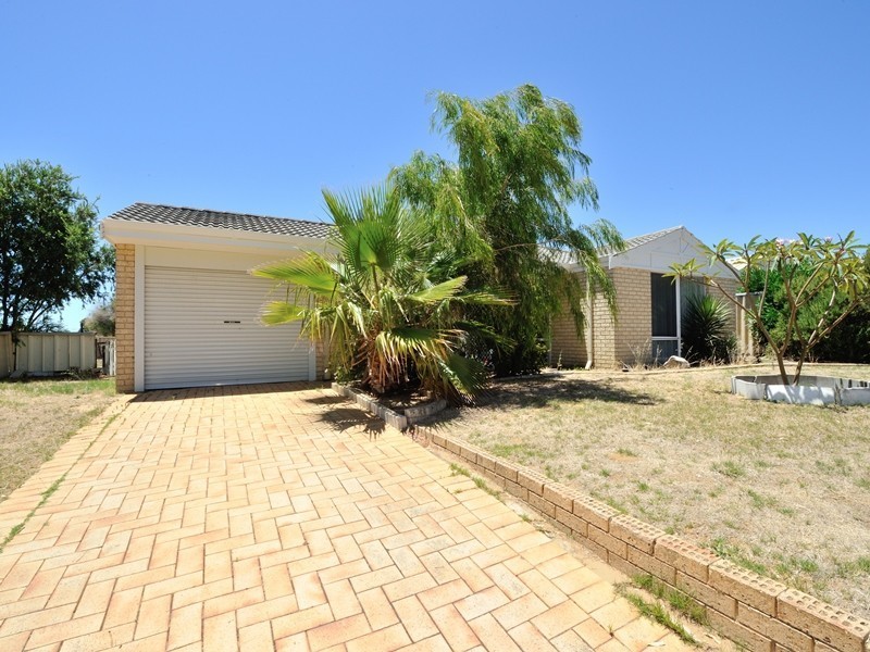 15 Dalrymple Drive, Leda WA 6170