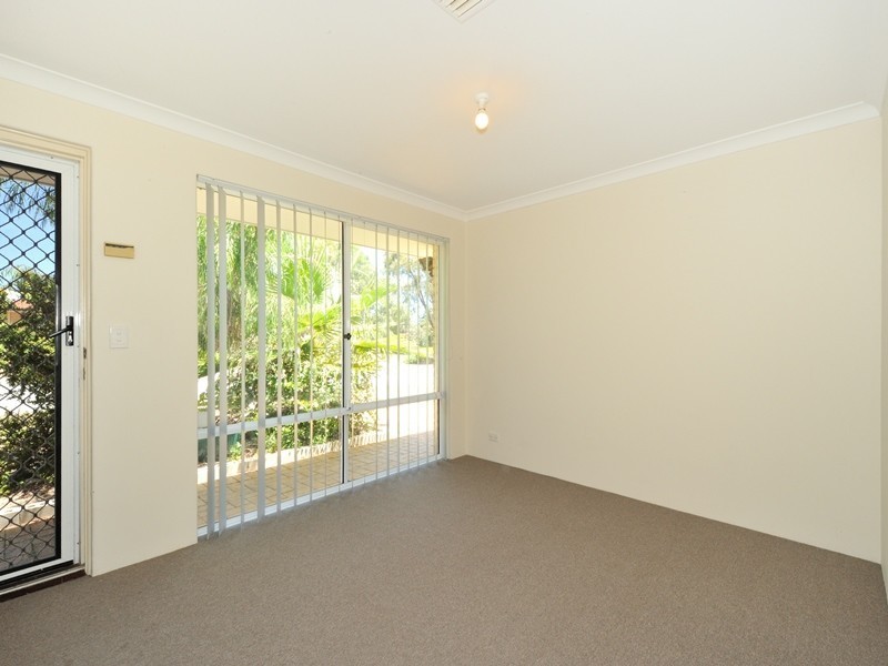 15 Dalrymple Drive, Leda WA 6170