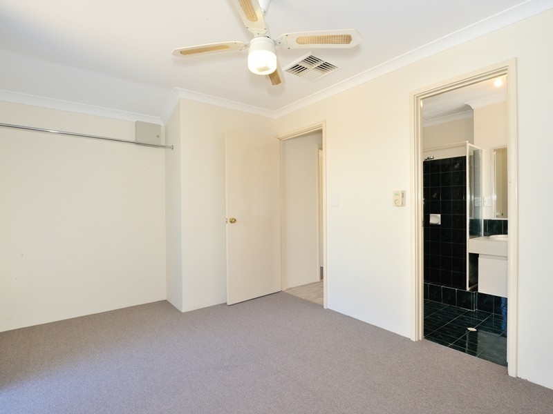 15 Dalrymple Drive, Leda WA 6170