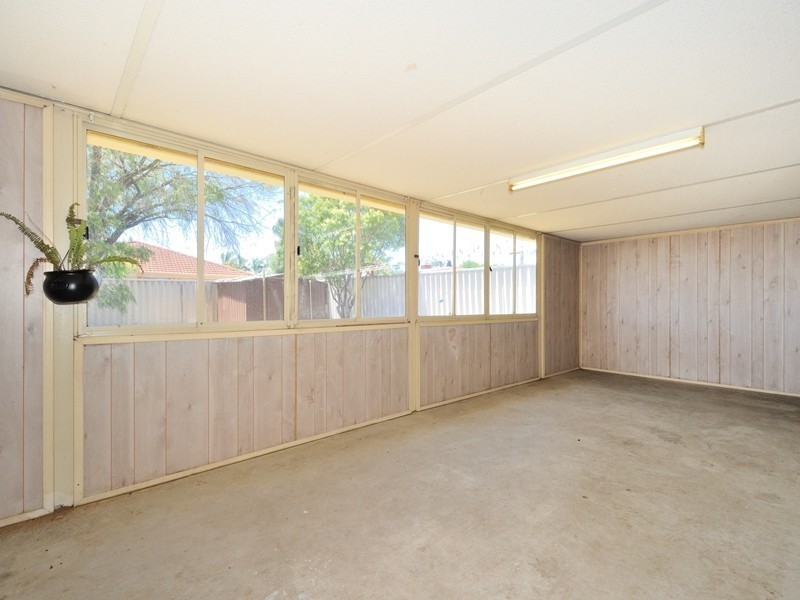 15 Dalrymple Drive, Leda WA 6170