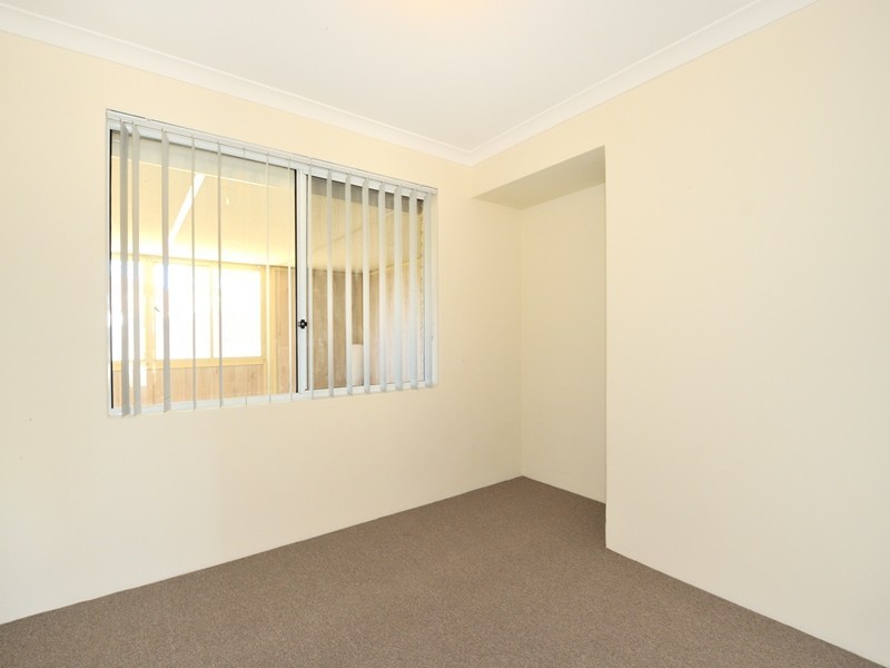 15 Dalrymple Drive, Leda WA 6170