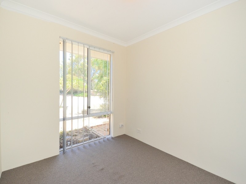 15 Dalrymple Drive, Leda WA 6170