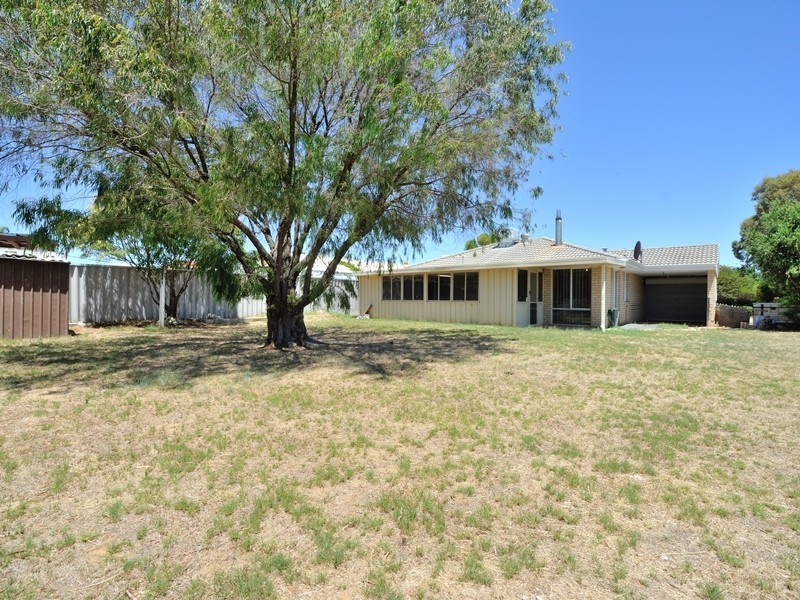 15 Dalrymple Drive, Leda WA 6170