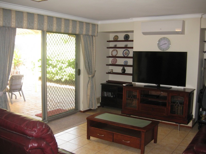 6 Keedes Court, Parmelia WA 6167