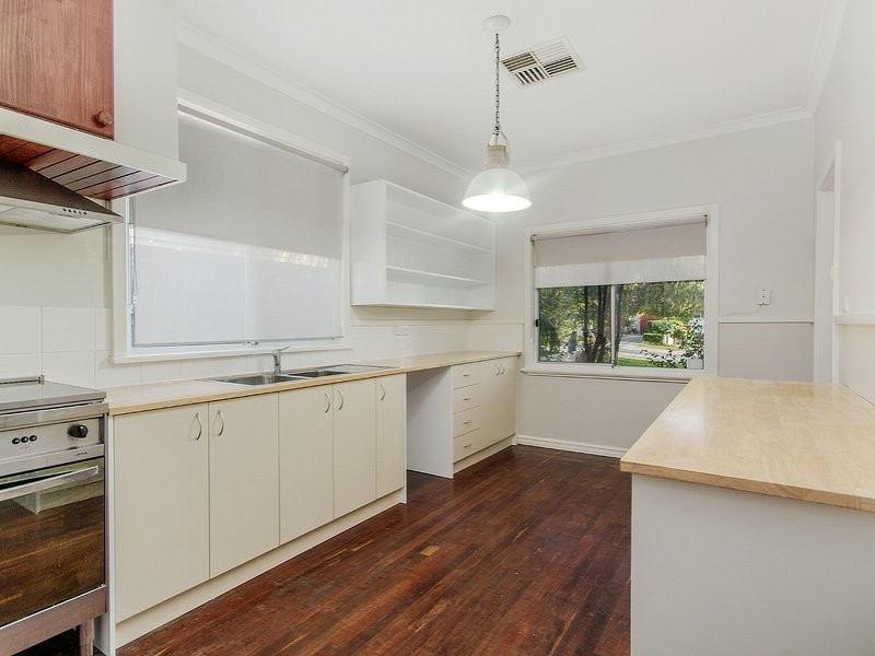 42 Gawler Way, Calista WA 6167