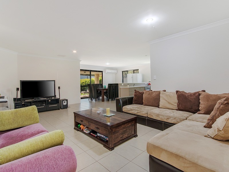 35 Wanstead Vista, Bertram WA 6167