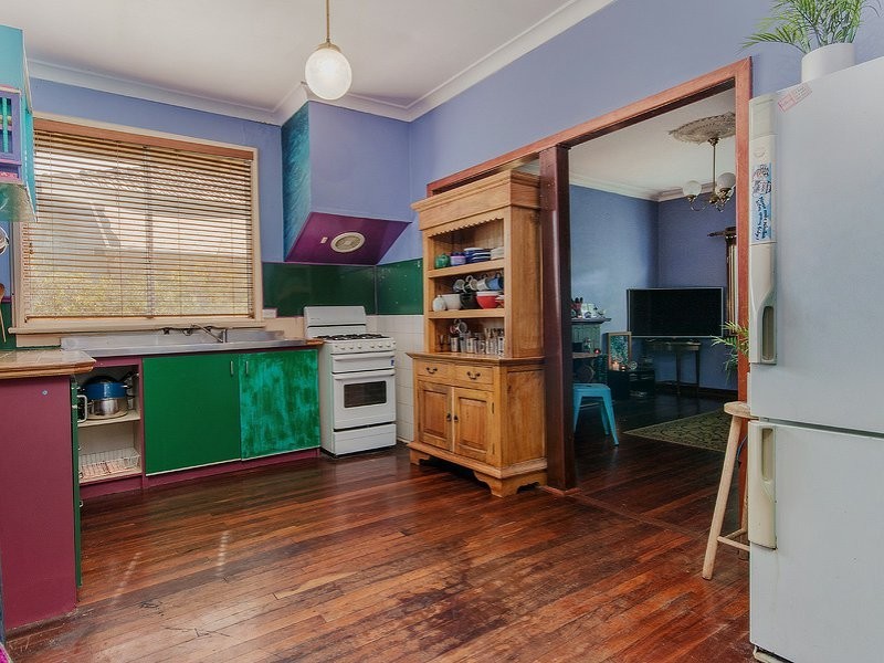 124 Medina Ave, Medina WA 6167