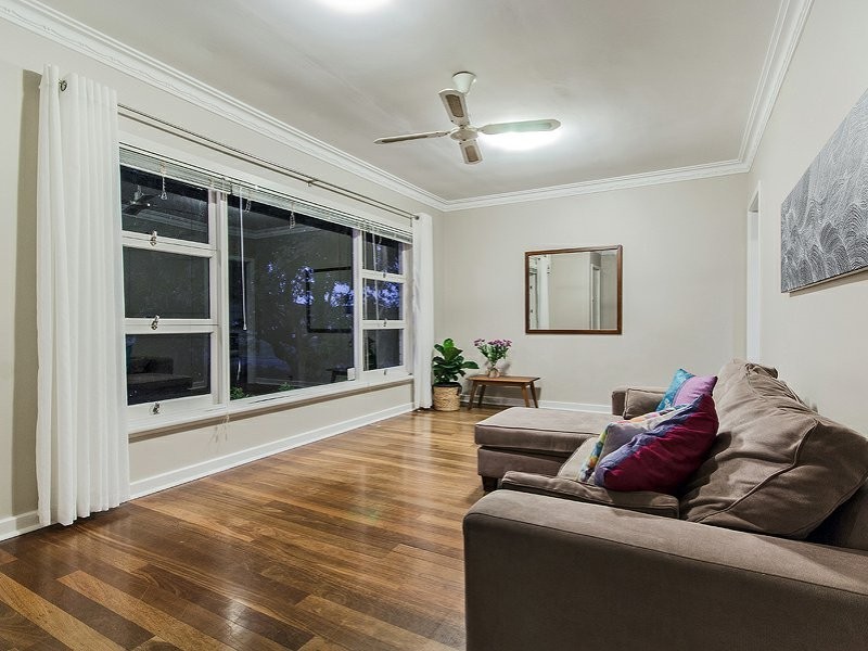 10 Leghorn Road, Orelia WA 6167