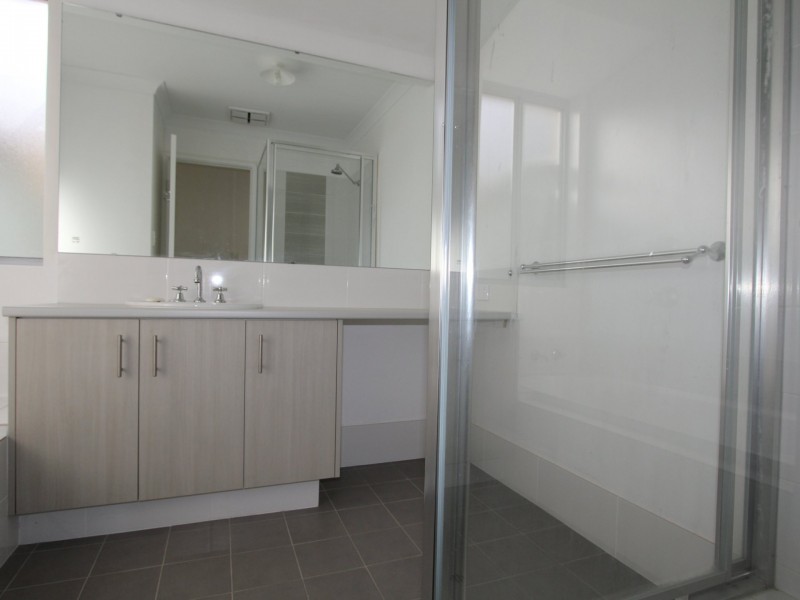 5 Ealing Road, Wellard WA 6170