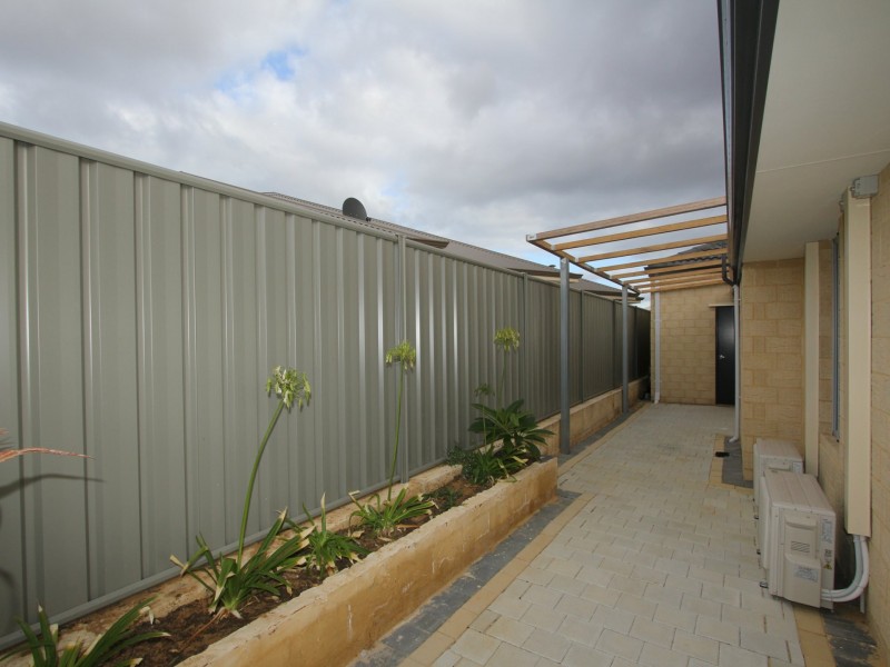 5 Ealing Road, Wellard WA 6170