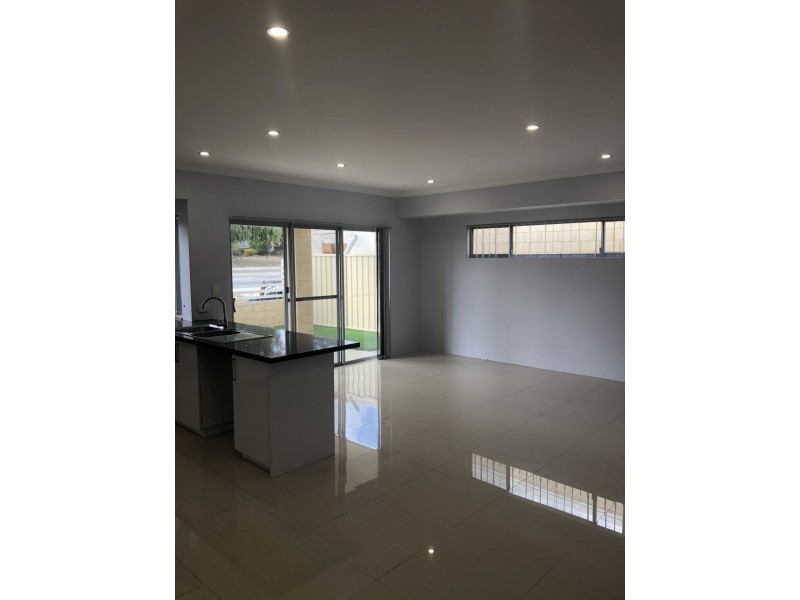 44 Maydwell Way, Calista WA 6167