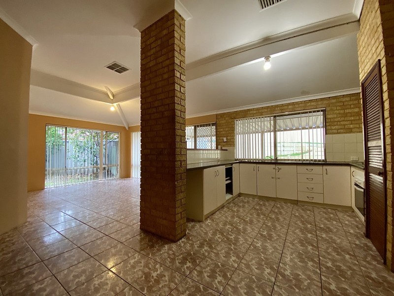 32 Perham Crescent, Leda WA 6170