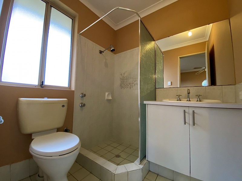 32 Perham Crescent, Leda WA 6170