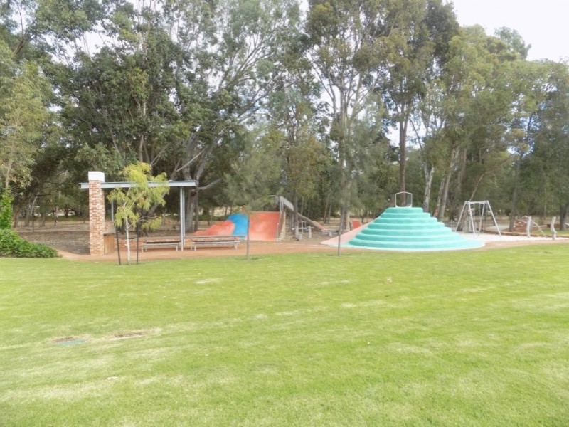 25 Haywire Avenue, Whitby WA 6123