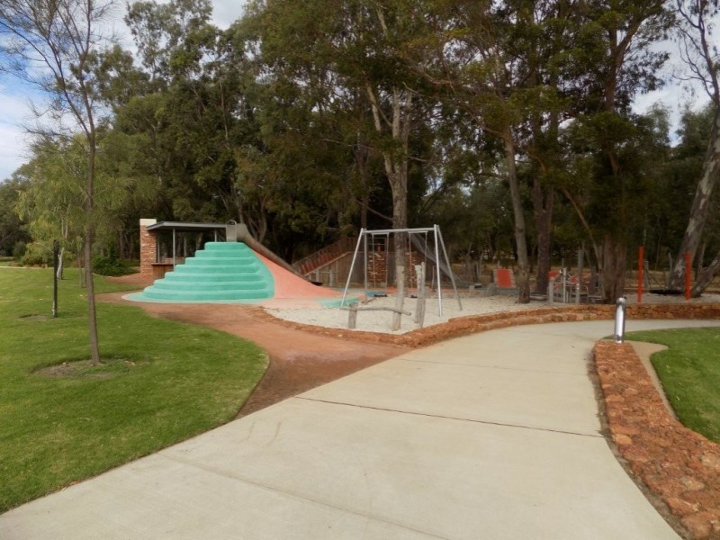 25 Haywire Avenue, Whitby WA 6123