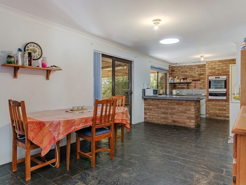 2 Burrows Place, Parmelia WA 6167