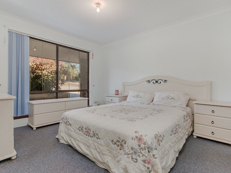 2 Burrows Place, Parmelia WA 6167
