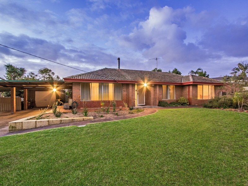 3 Chester Court, Orelia WA 6167