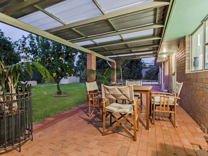 3 Chester Court, Orelia WA 6167