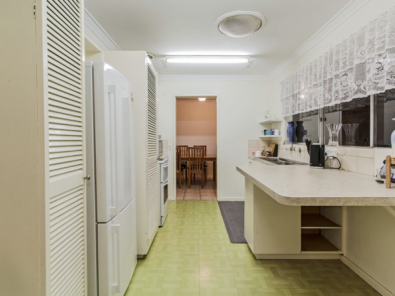 3 Chester Court, Orelia WA 6167