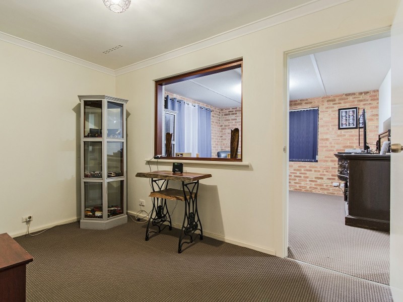 3 Chester Court, Orelia WA 6167