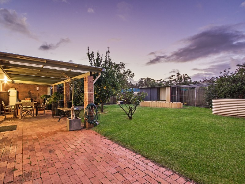 3 Chester Court, Orelia WA 6167
