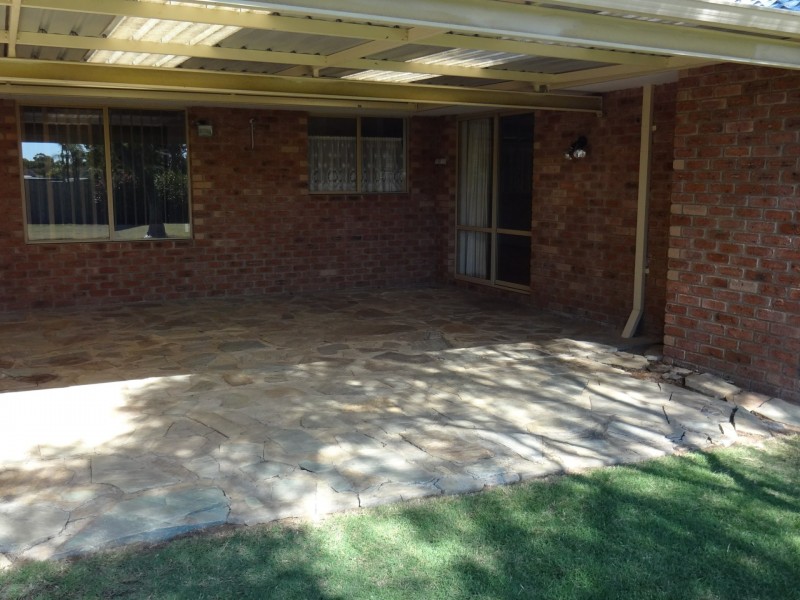 9 Tristram Gardens, Parmelia WA 6167