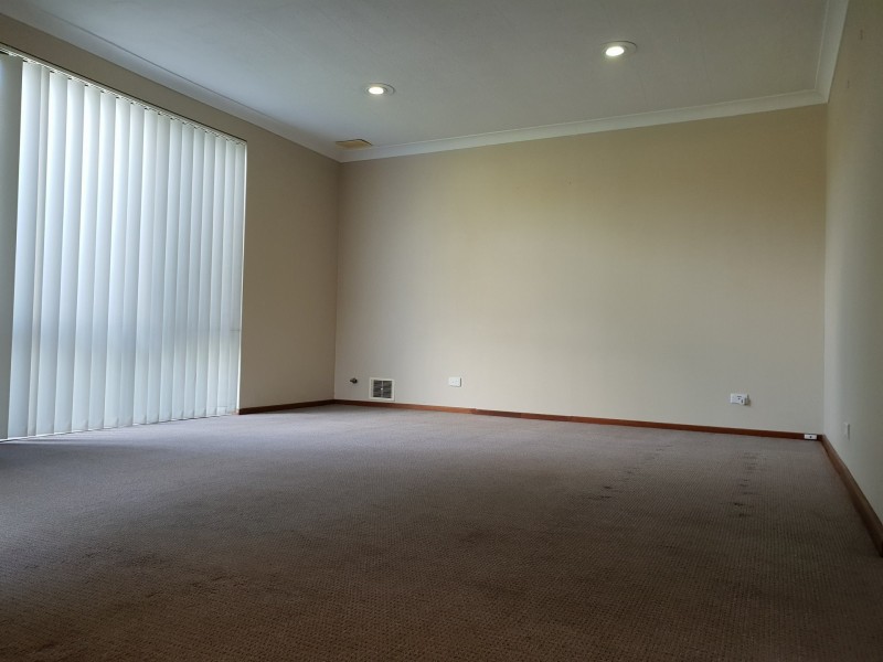33 Pollard Way, Warnbro WA 6169