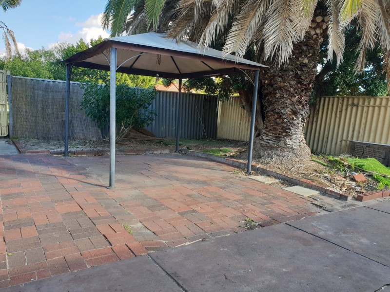 33 Pollard Way, Warnbro WA 6169