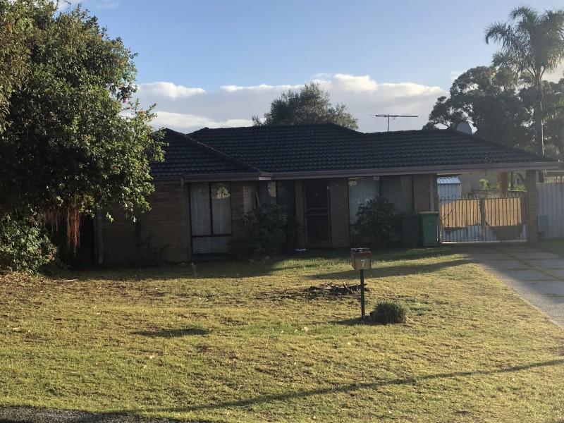 7 Cowling Way, Parmelia WA 6167