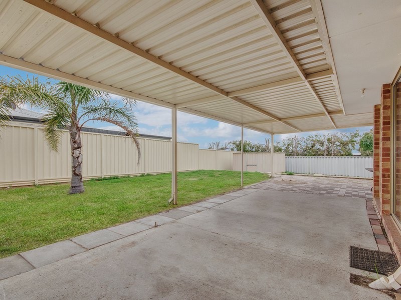 52 McNairn Cross, Leda WA 6170