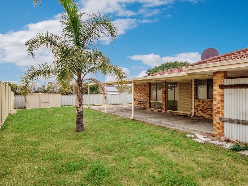 52 McNairn Cross, Leda WA 6170