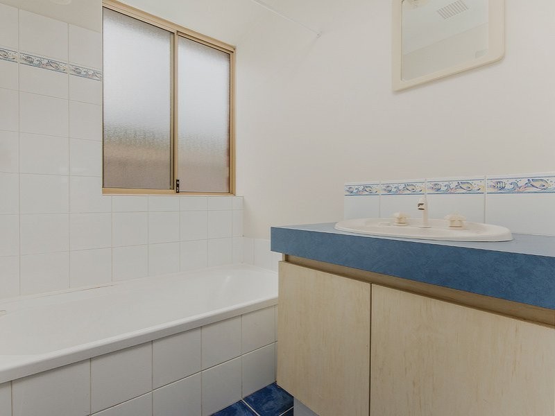 52 McNairn Cross, Leda WA 6170