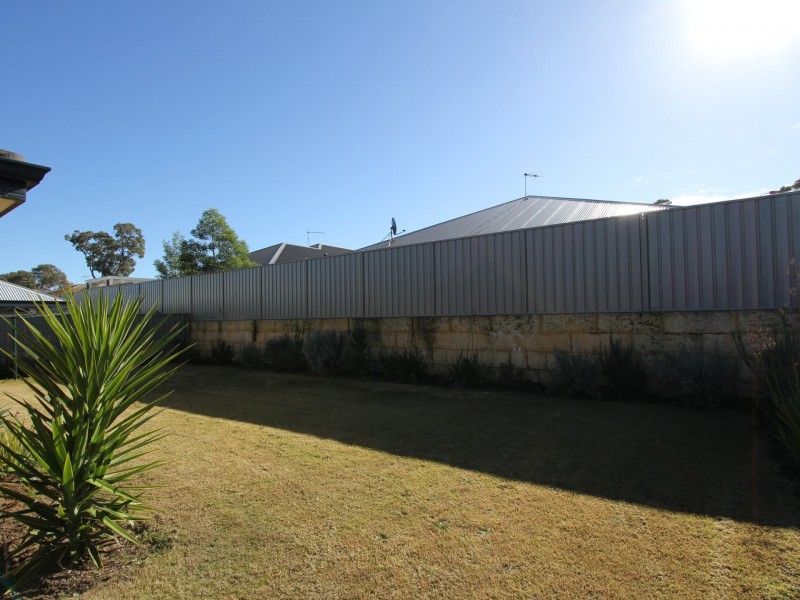 10 Chertsey Way, Wellard WA 6170